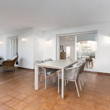 Golden Mile Luxury Ground Floor Near Puente Apartment Marbella